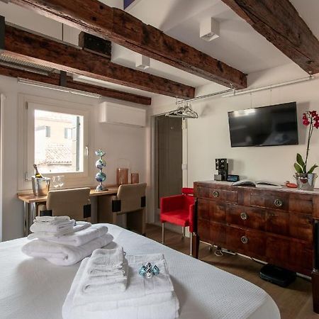 Biennale Gallery Suite Венеция Экстерьер фото