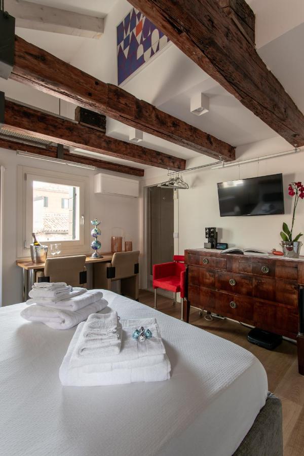 Biennale Gallery Suite Венеция Экстерьер фото